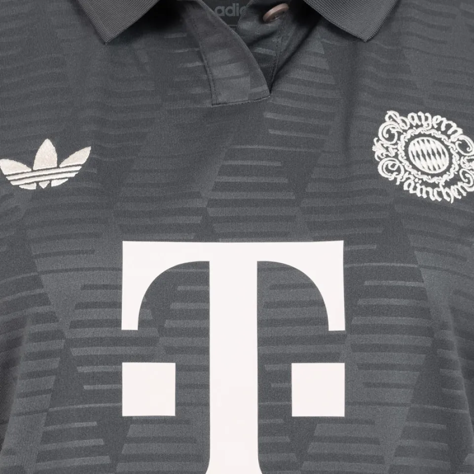 FC Bayern München adidas Damen Wiesn Trikot IW7300