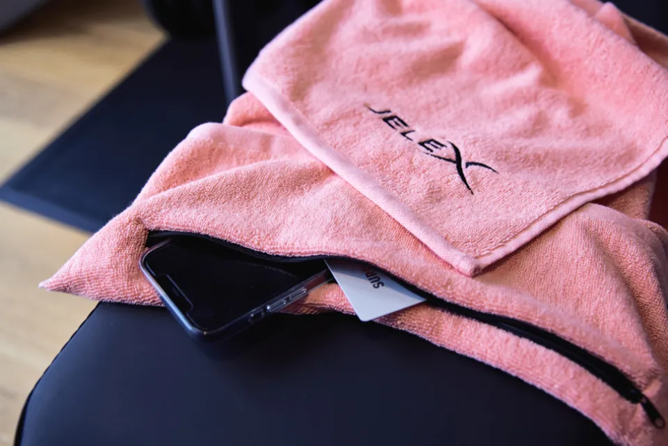 JELEX "100FIT" Fitness Handtuch mit Zip-Tasche rosa