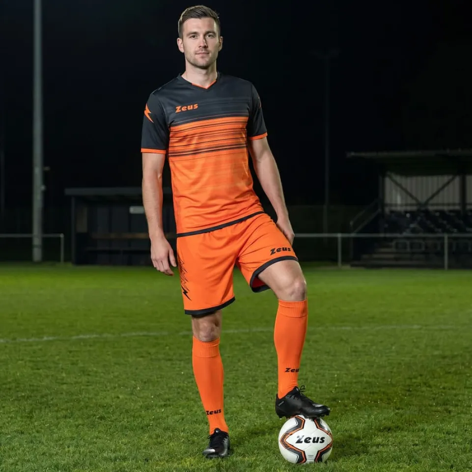 Zeus Kit Elios Trikot-Set + Shorts 2-teilig arancio fluo/nero